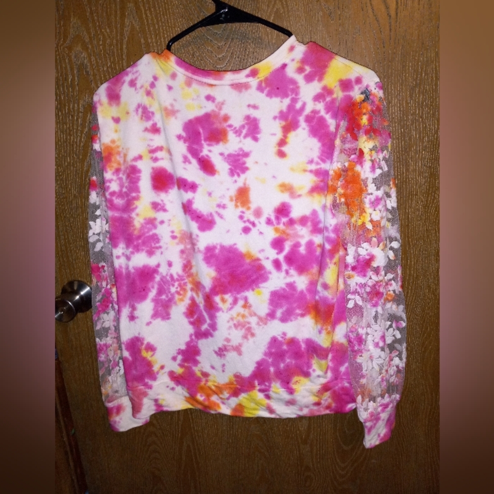 Sheer sleeves tye dye sweatshirt sz small